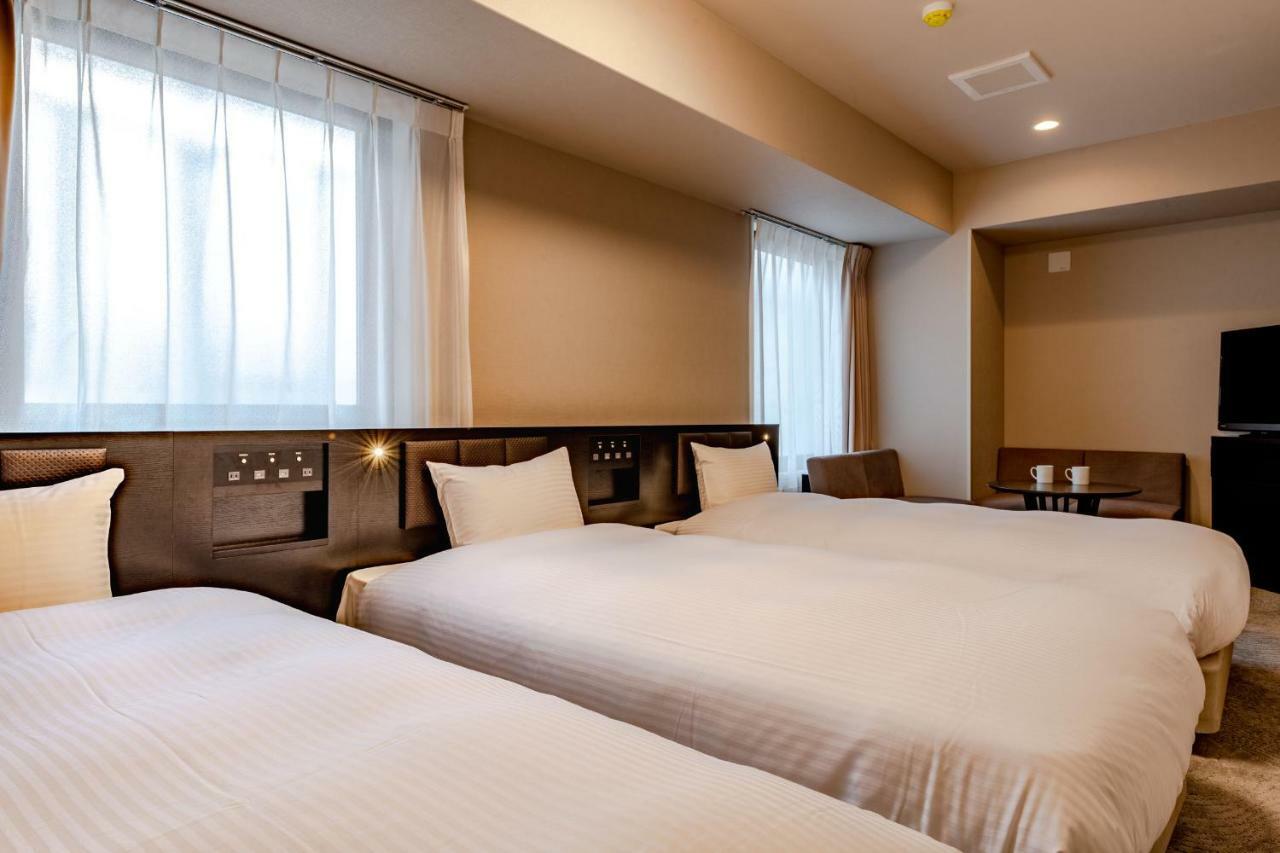 Hotel Wbf Shin-Osaka Skytower Экстерьер фото