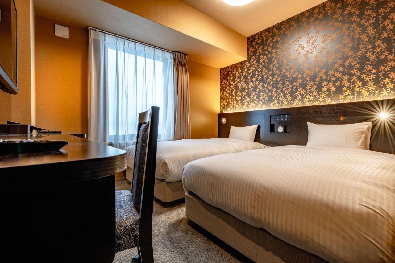 Hotel Wbf Shin-Osaka Skytower Экстерьер фото